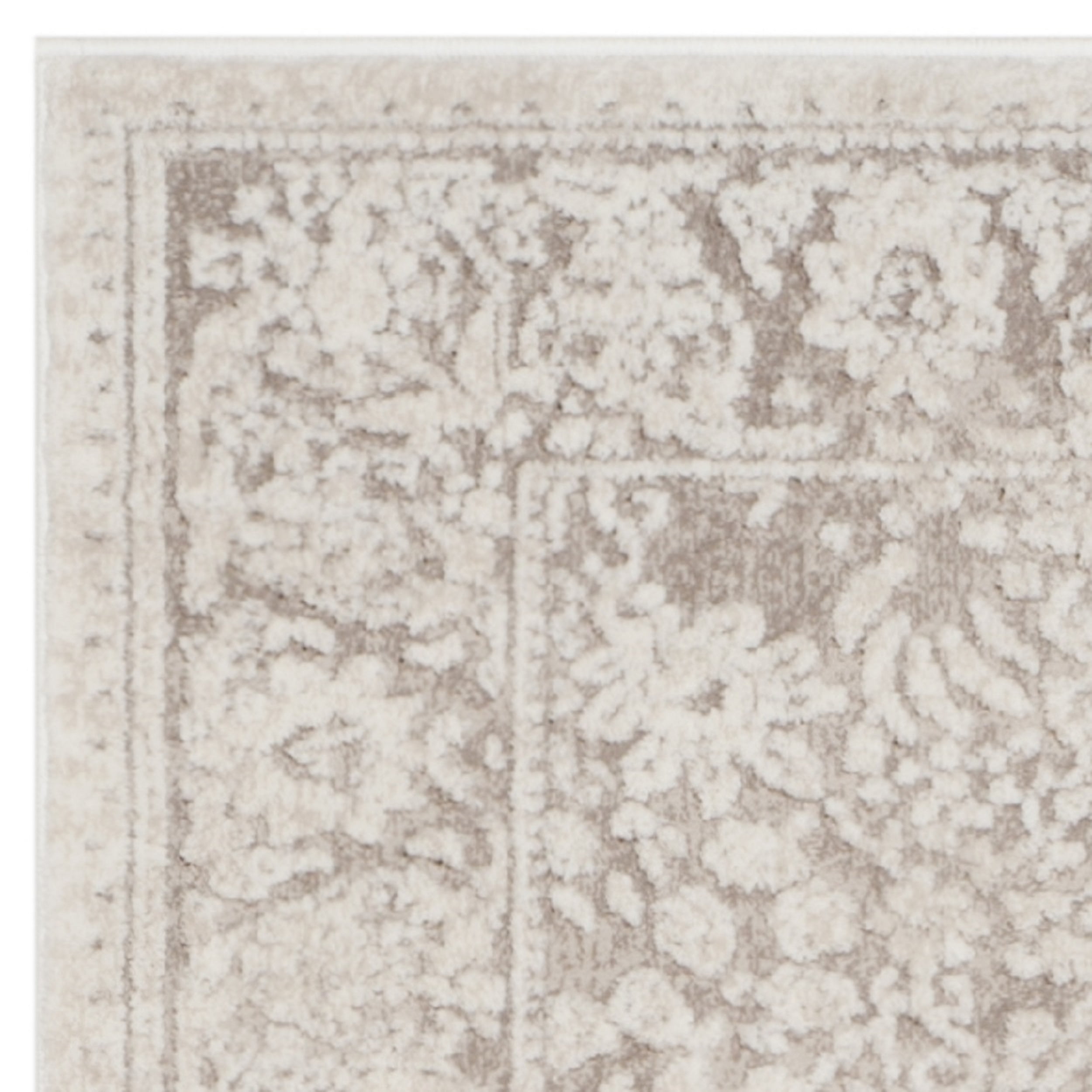 SAFAVIEH Reflection Lynna Traditional Runner Rug, Beige/Cream, 2'3" x 6'