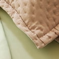 thumbnail image 4 of Set de Colcha Doble Vista Smart Bamboo Bliss King Size Confort Suave MOD Dorado, 4 of 7