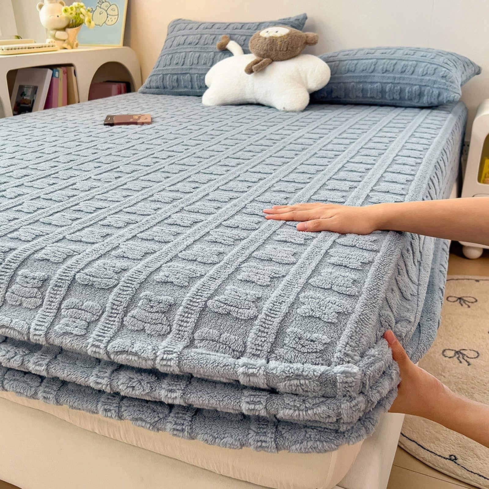Tgbvmt Fall Winter Milk Velvet Fitted Sheet Thickened Thermal Anti-Static Fitted Sheet Full Coverage Jacquard Pattern Mattress Protector Soft Skin-Friendly for Home Bedroom Bedding Sleep Rest Decor