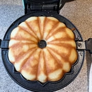 Mini Cake Maker and Lava Cake Maker,Mini Donut Maker Waffle Maker Pancakes Maker Machine for Breakfast, Snacks, Spice Cake, Desserts Non-Stick Surface, Cake Machine, Double-sided Heating (Mint Green)