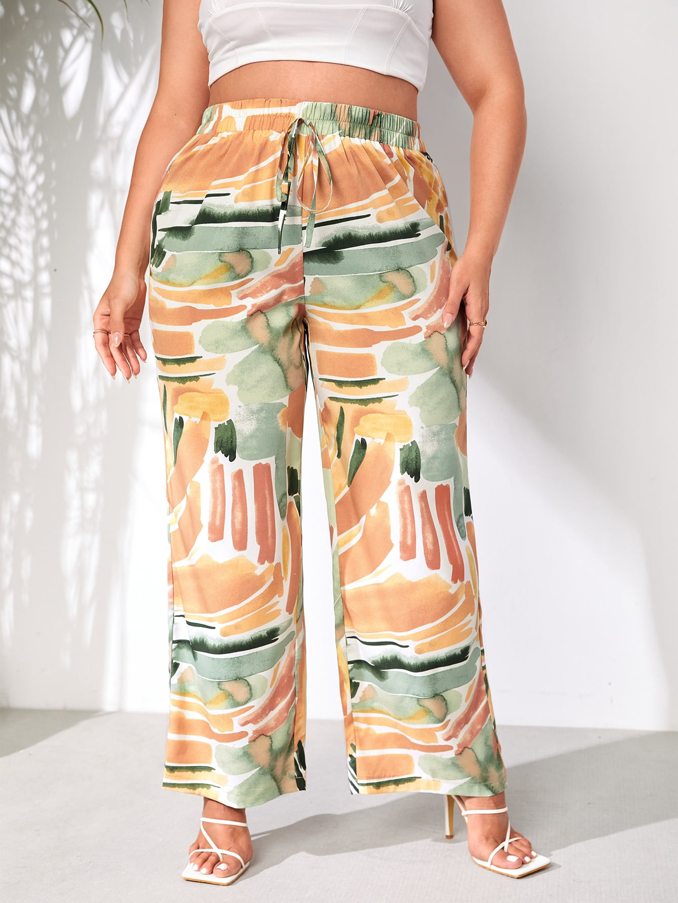 Women's Plus Size Brush Print Tie Front 