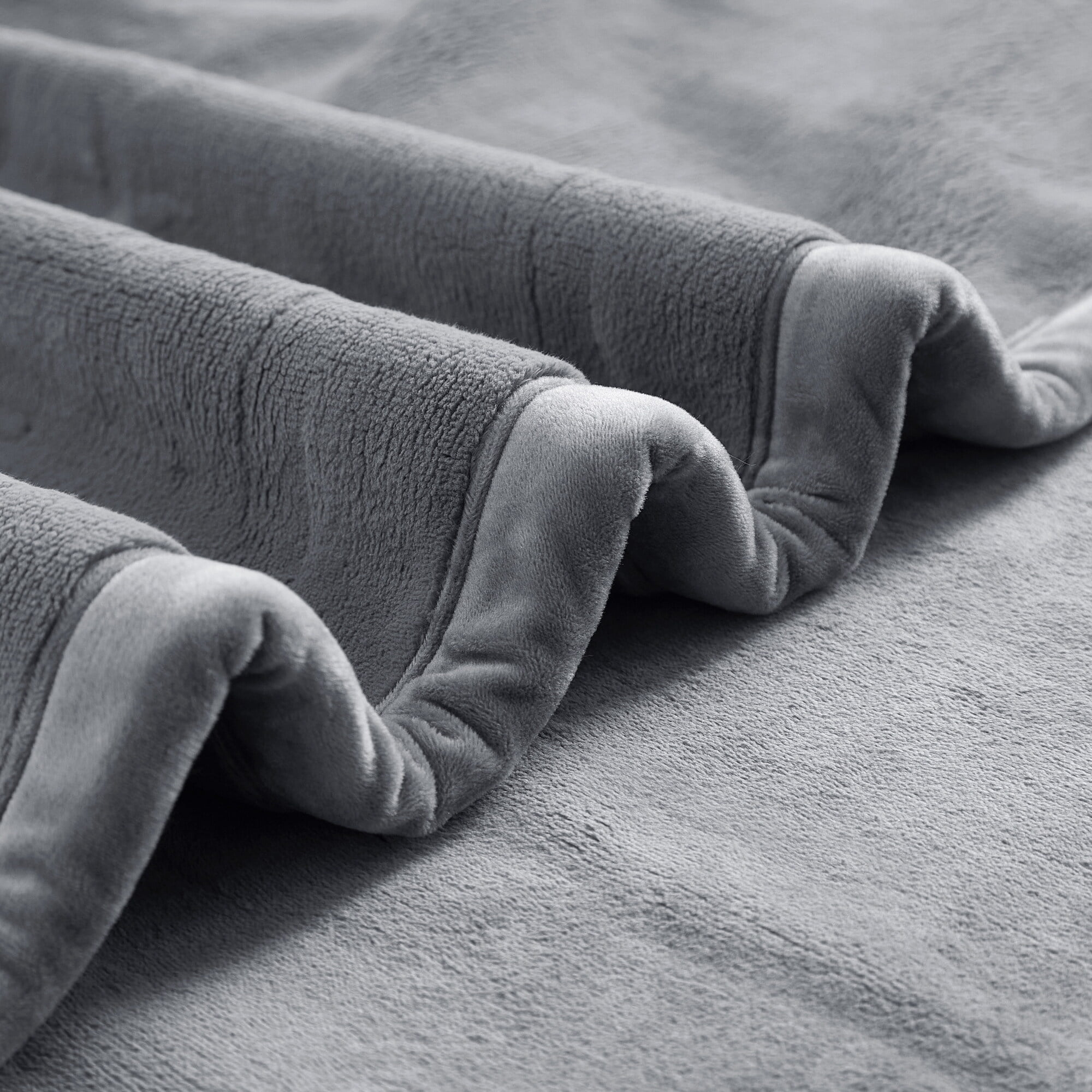 Cozy Haven Lush Plush Throw, Silver, 50"x72"