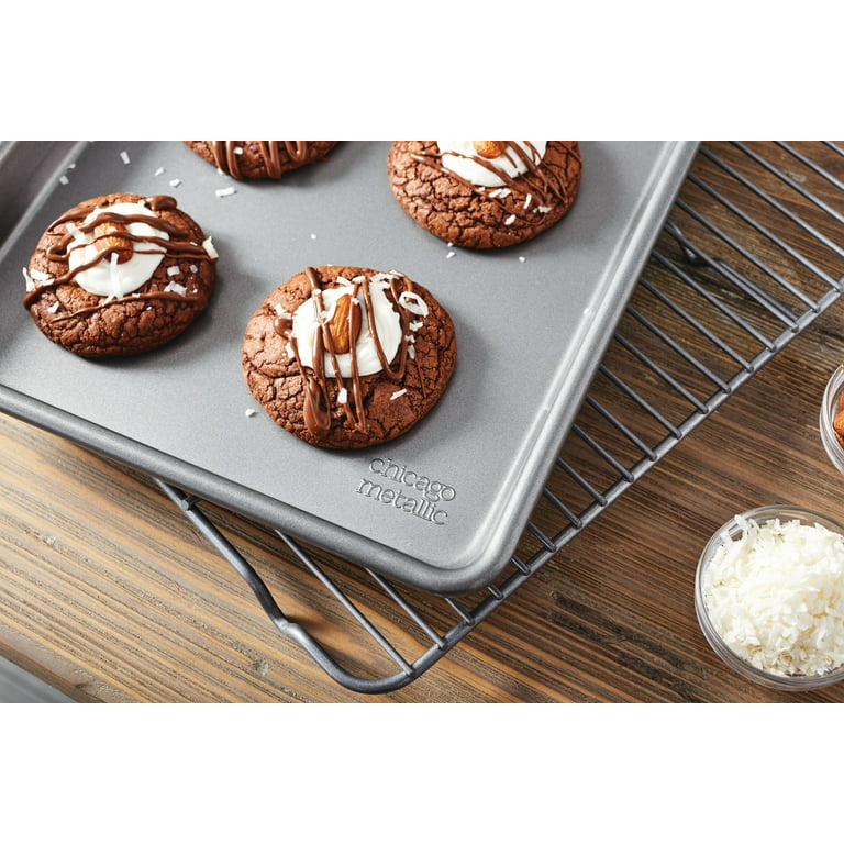 Chicago Metallic CM5234607 Uncoated Textured 9 by 13 Aluminum Small Cookie /Baking Sheet Silver - Deal Parade