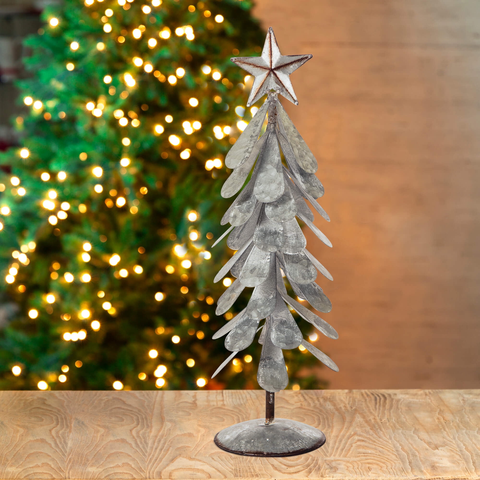 Glitzhome 18 "H Galvanized Metal Christmas Tree Table Decor