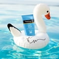 thumbnail image 2 of Neutrogena Hydro Boost Écran Solaire pour le Visage Hydro-Gel Fps 30 avec Acide Hyaluronique, 2 of 8