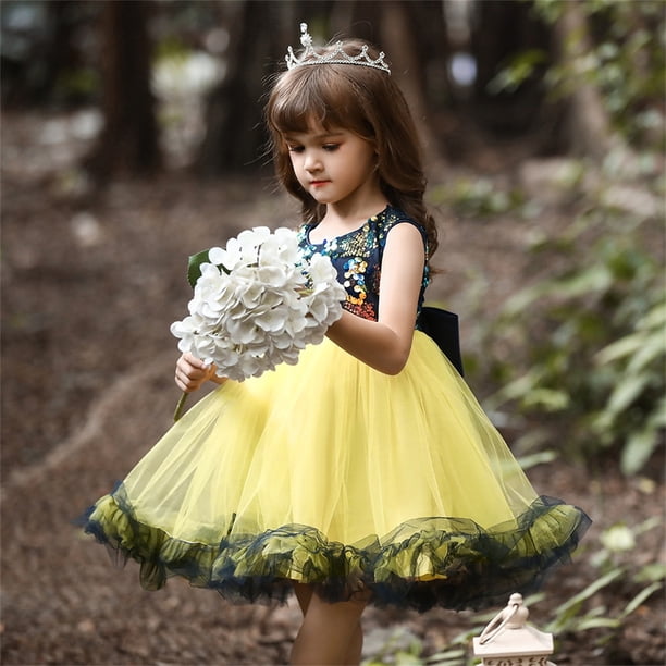 green emerald velvet dress Amazon.com: IBAKOM Girl Summer Smocked A-Line Dress Teen Graduation School  Prom Dance Ball Gown Tween Summer Wedding First Communion Clothes Junior  Homecoming 5th 6th 8th Grade Promotion Dress Black 8 Years: Clothing,