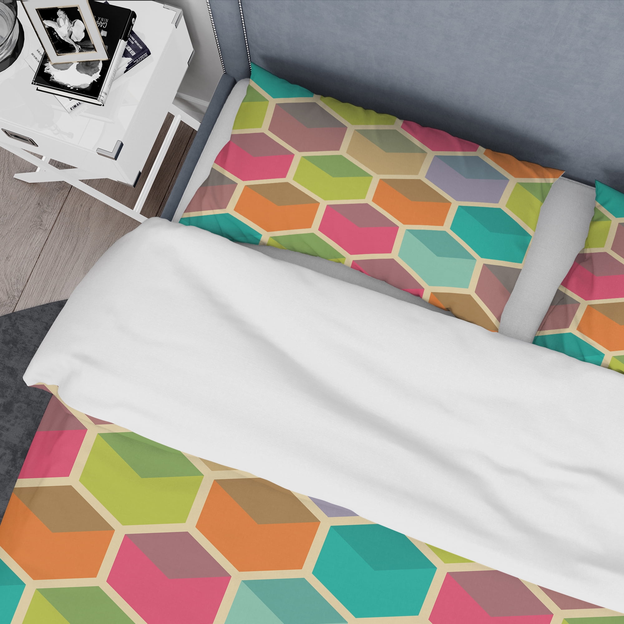 Designart 'Retro Hexagon Pattern I' Mid-Century Modern Duvet Cover Set