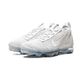 thumbnail image 2 of NIKE WOMENS VAPORMAX 2021 FLYKNIT MNS Womens DJ9975 001 DJ9975 001 from Stadium Goods, 2 of 8