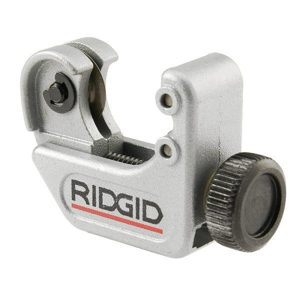 Corta Tubos de 3/4" para espacios reducidos.
