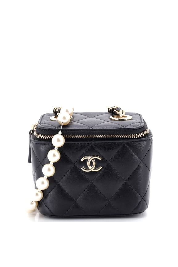 Pre-Owned Vanity Case with Pearl Chain Quilted Lambskin Mini By Rebag