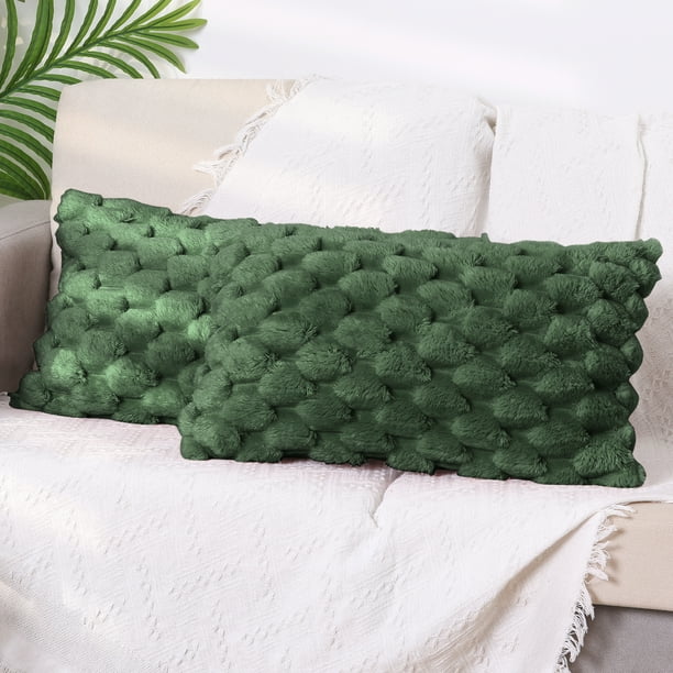 REGALWOVEN Paquete de 2 Fundas de Cojín Decorativas de Piel Sintética, Fundas de Cojín Esponjosas y Suaves, Verdes 12" x 20"