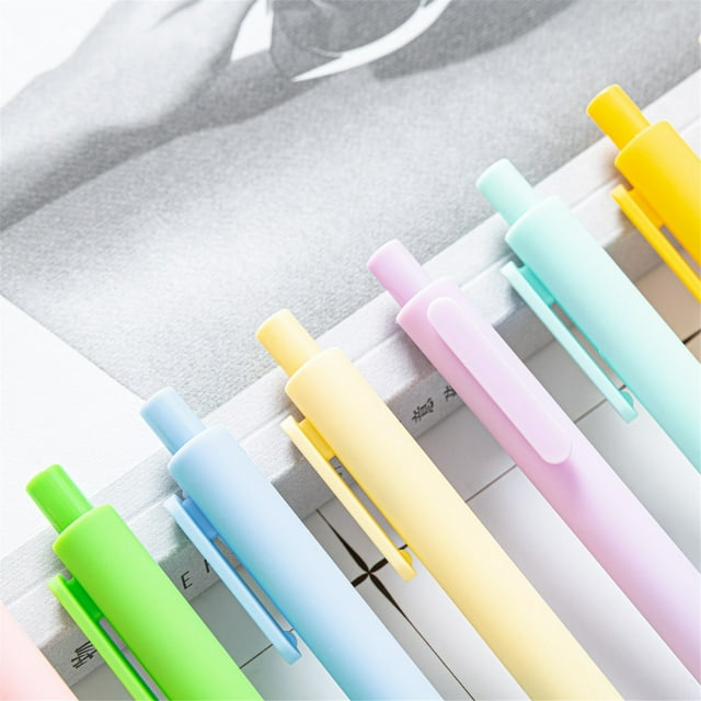 Cute Retractable Ballpoint Pens Black Ink 1.0mm Medium Point, Smooth Comfort Writing Pens, Multipurpose Office School Pens for Students Teachers & Party Gifts(Orange,1Pcs)