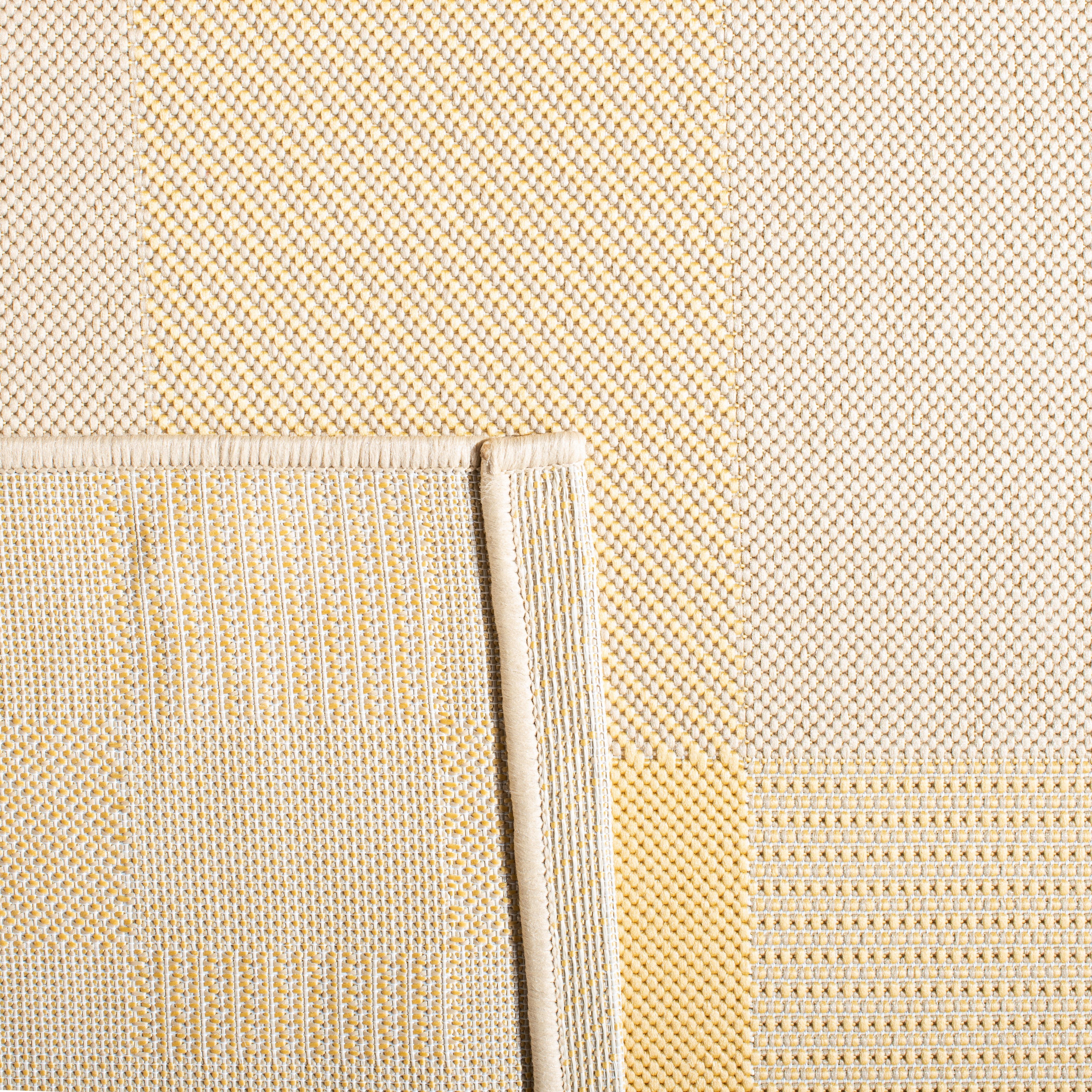 Safavieh Courtyard Benjamin Plaid Indoor/Outdoor Runner Rug, Gold/Beige, 2'3" x 8'