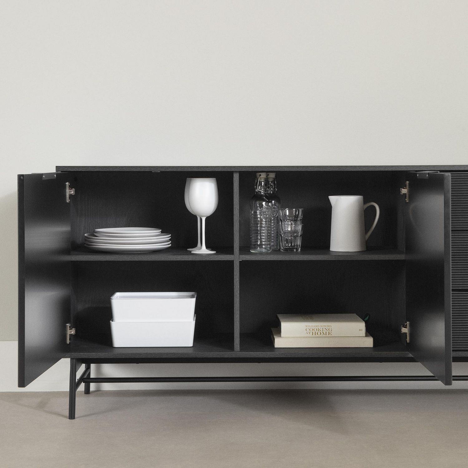 Buffet avec portes rainurées et tiroirs de la collection Arlo South Shore