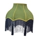 thumbnail image 3 of Elegante pantalla de lámpara de terciopelo verde con forma de campana y flecos decorativos. B, 3 of 9