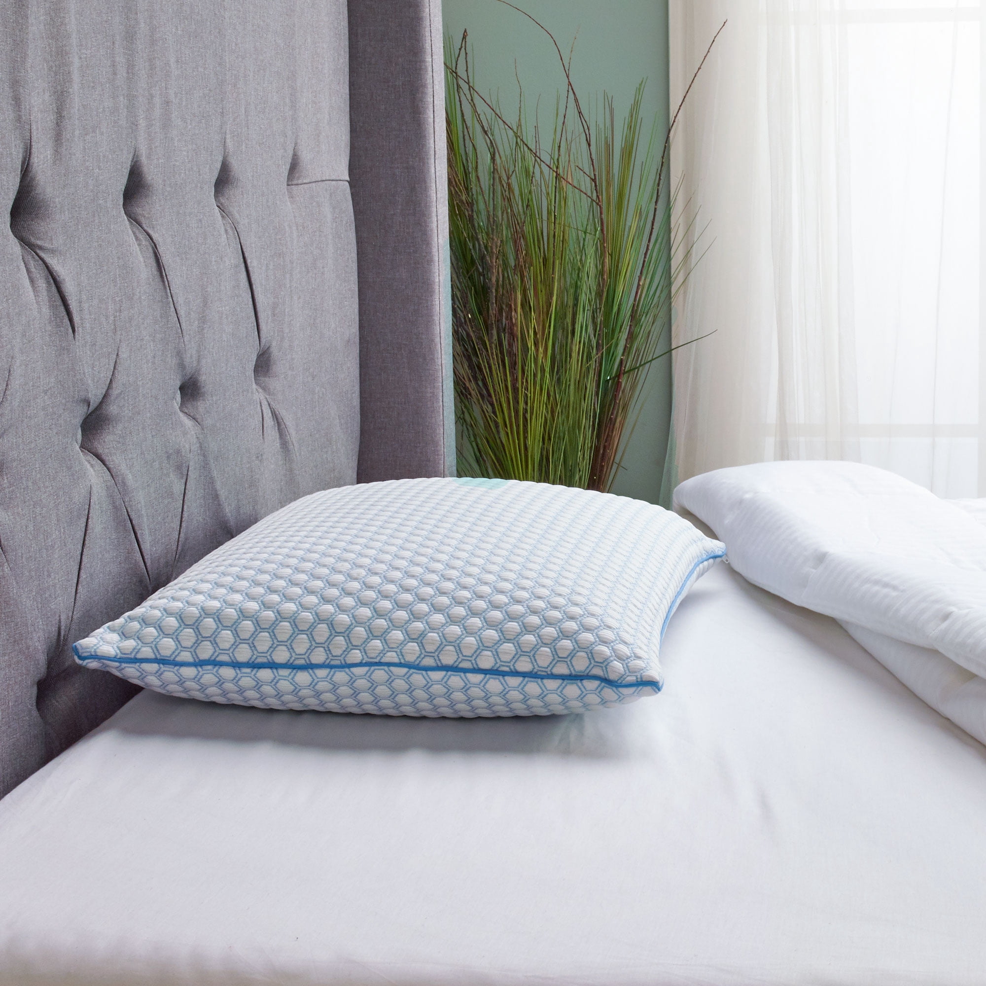TruCool Traditional Bed Pillow featuring Serene Foam, Standard/Queen