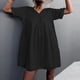thumbnail image 5 of Moda mujer verano bolsillos cuello en V sólido suelto manga corta Mini vestido Fridja  qw6228, 5 of 8