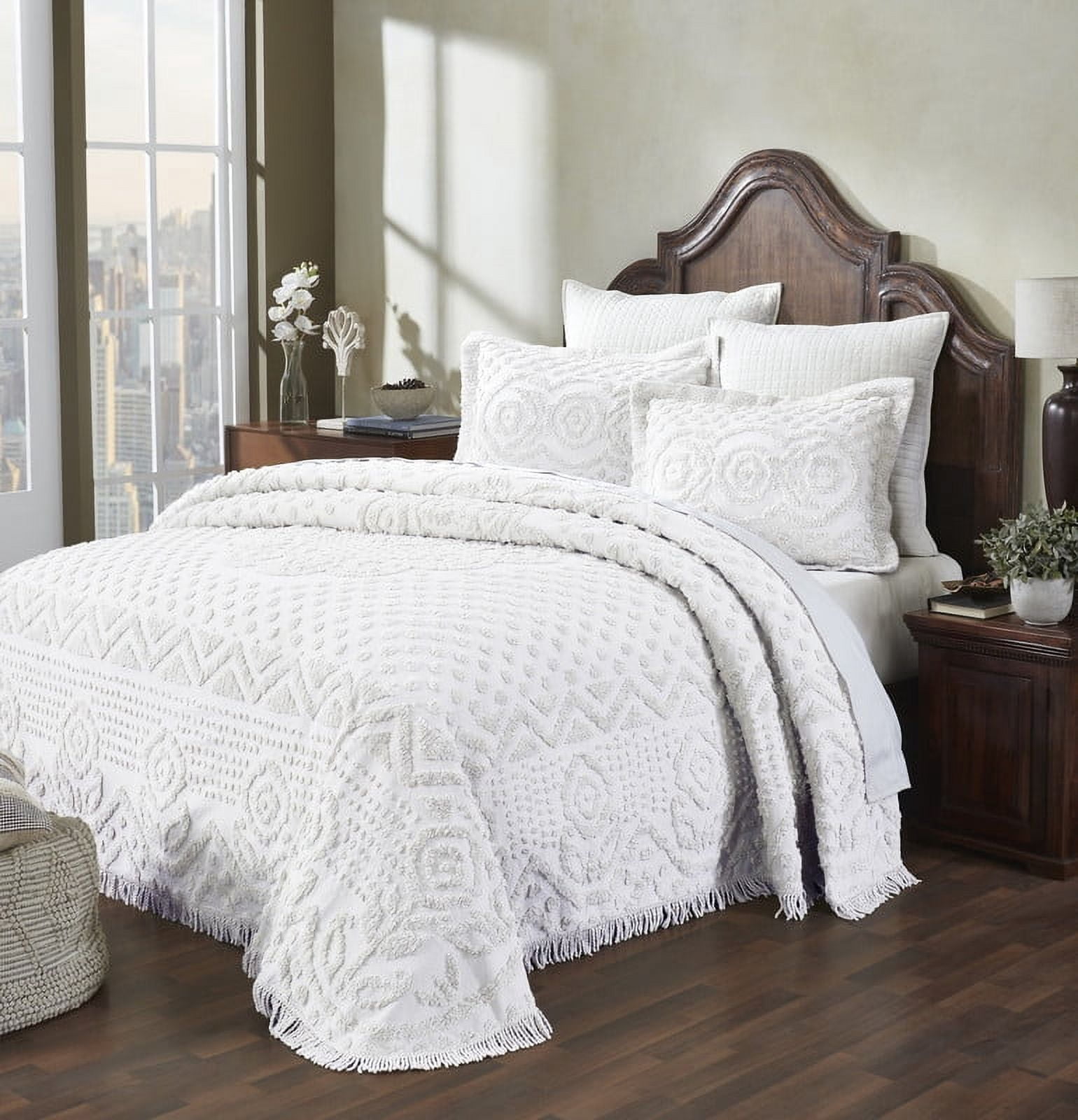 Better Trends Chenille Bedspread For Queen Size Bed 100% Cotton Medallion Design Lightweight Bedspread for all Season 102" x 110" Heirloom Collection (White)