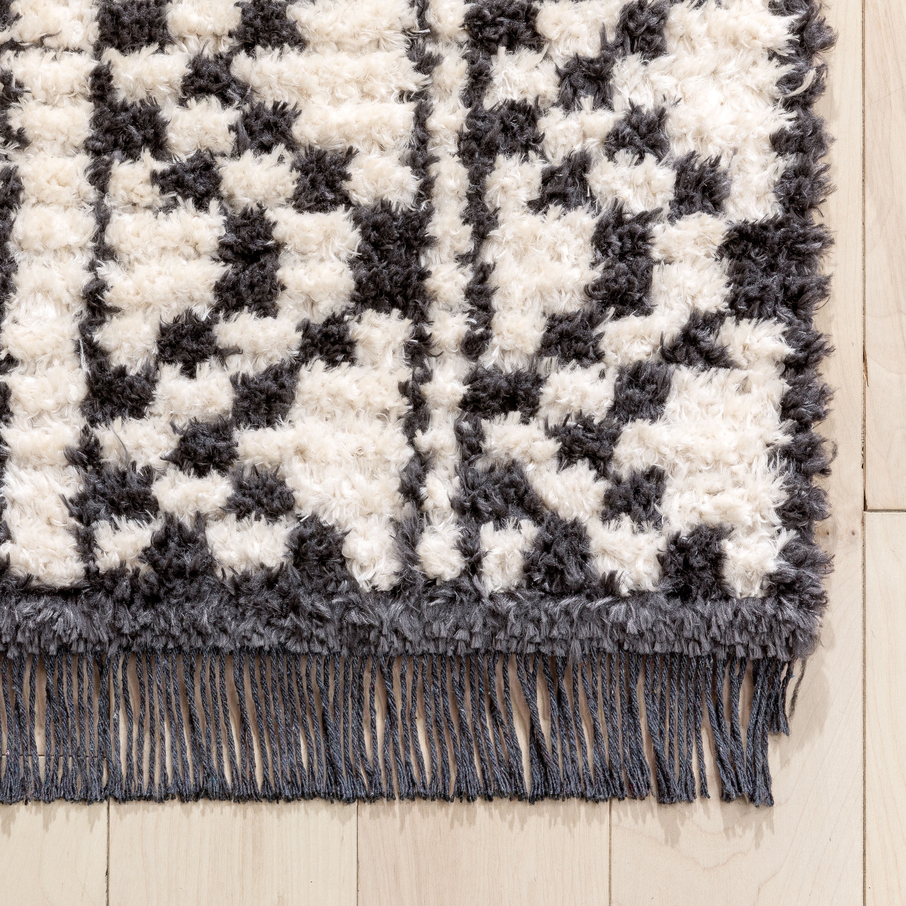 Well Woven Maya Tallulah Tribal Moroccan Diamond Pattern Grey 5'3" x 7'3" Textured Pile Area Rug