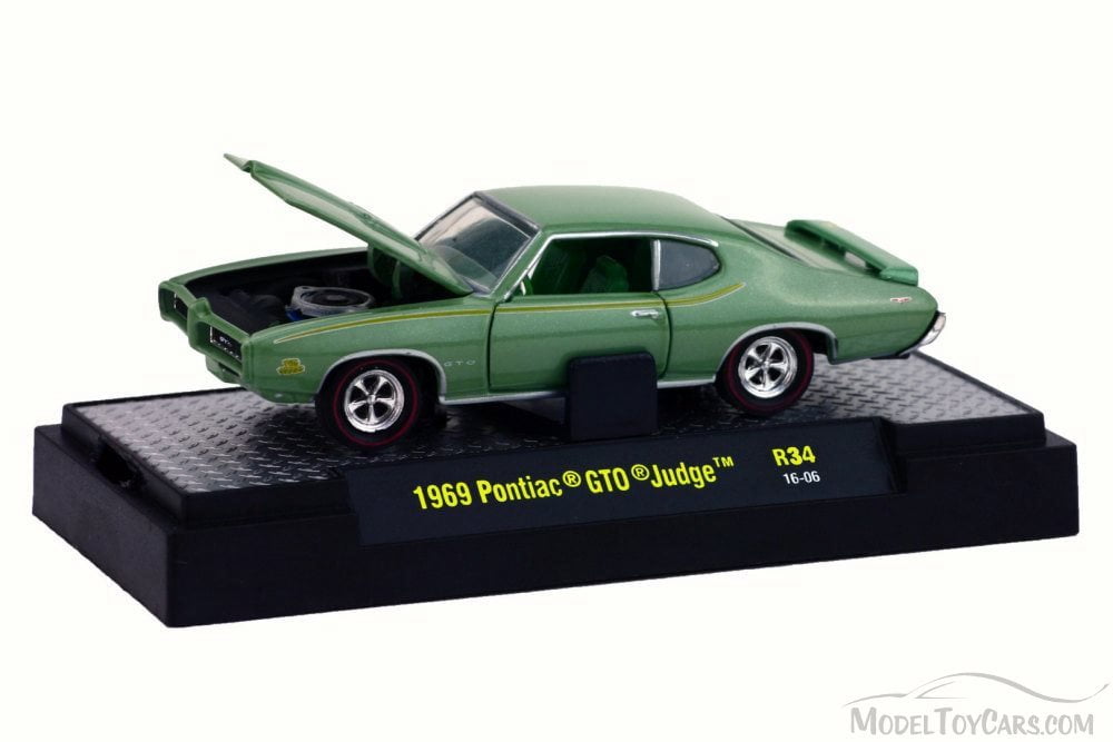 CUSTOM DIE CAST LIME GREEN 1969 PONTIAC GTO   KEY CHAIN 1/64 SCALE 