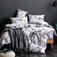 thumbnail image 4 of Juego de funda nórdica de 3 piezas con estampado de mármol suave y elegante: ¡perfecto para el dormitorio, la habitación de invitados y el dormitorio de estudiantes!, 4 of 4