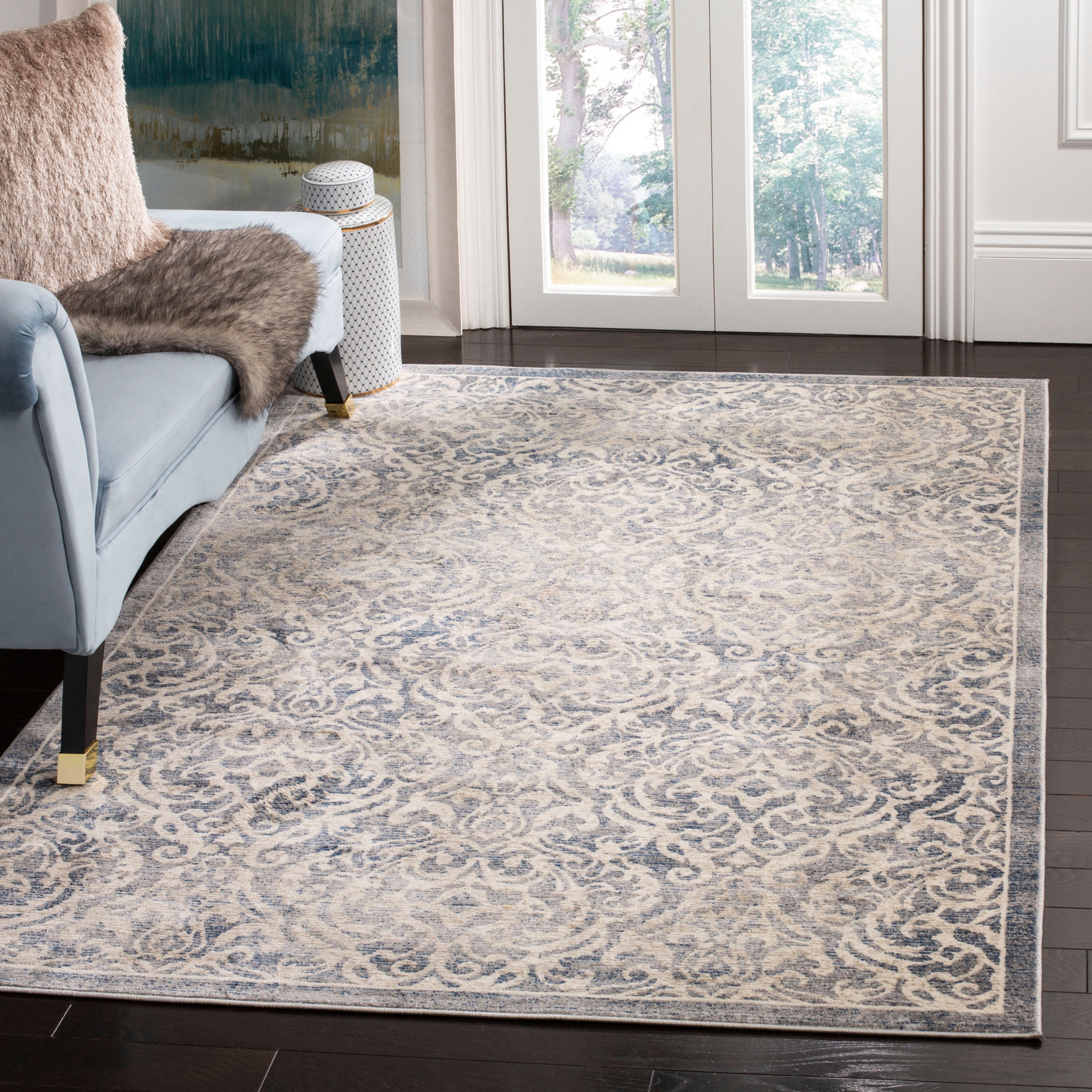 SAFAVIEH Brentwood Eliza Damask Area Rug, Light Grey/Blue, 6' x 9'
