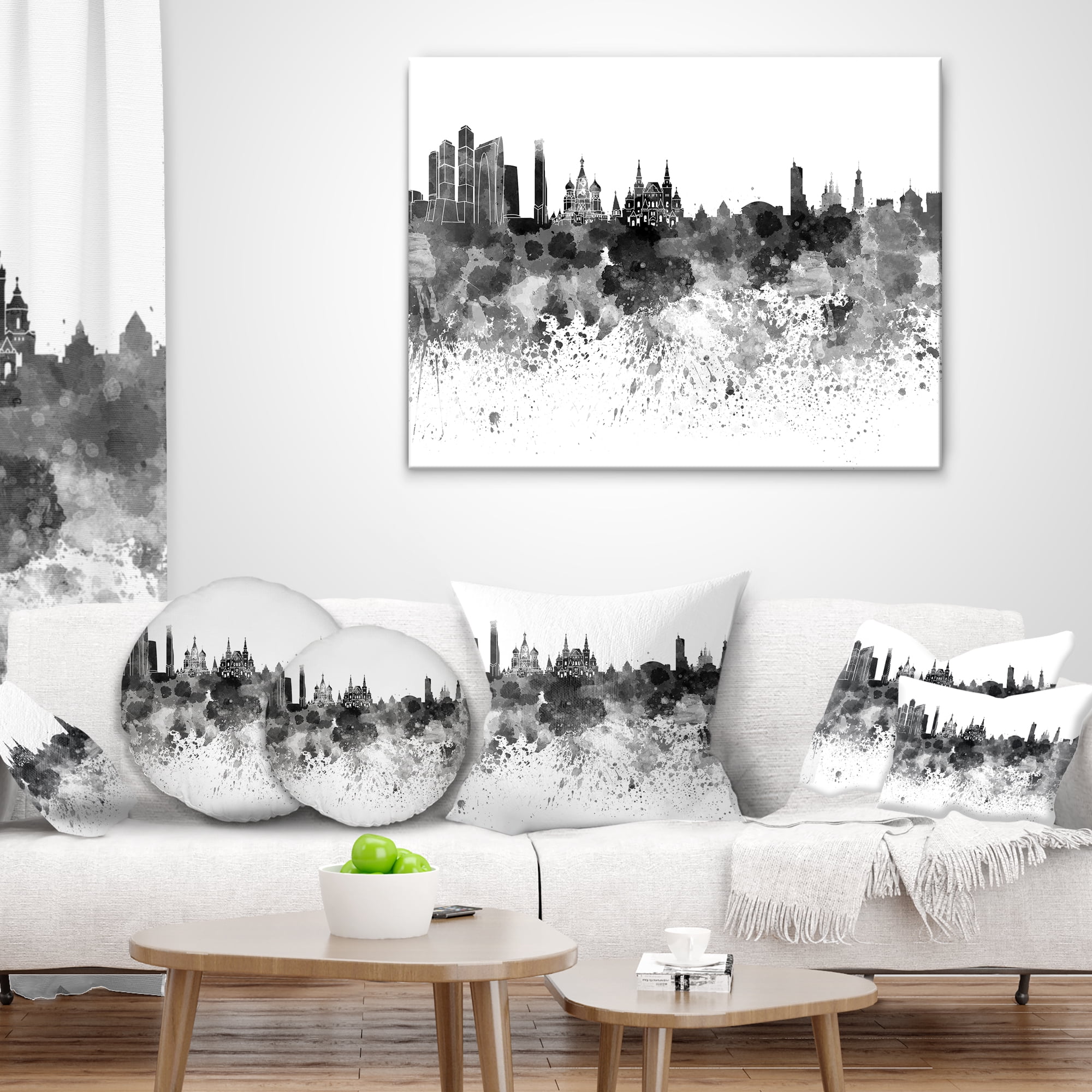 Designart Moscow Skyline - Cityscape Throw Pillow - 12x20