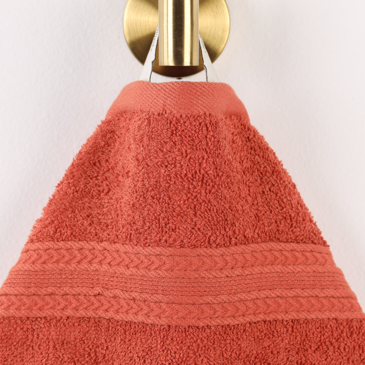 Superior Eco-Friendly Cotton Solid 12-Piece Rust Towel Set