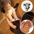 thumbnail image 4 of Médiators de Guitare en Acier Inoxydable 201 avec Support de Médiators en Cuir PU Accessoires de Guitare à Plectre Médiators de Bétail : 35x28mm Support : 110x52mm, 4 of 7
