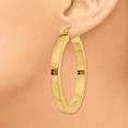 thumbnail image 3 of Boucles d'Oreilles Créoles Carrées en Or Jaune 14k 3mm Tube Rond, 3 of 8