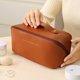 thumbnail image 3 of Bolsa De Maquillaje De Cuero Almacenamiento De Cosméticos Organizador De Viaje Equipaje De Tocador Artículos De Belleza, 3 of 4