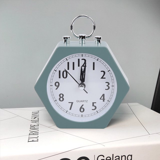 Mini Black/Green Portable Simple Shaped Lightweight Alarm Clock, Silent Cartoon Alarm Clock, for Kids Table Desk Use Children Bedrooms Use