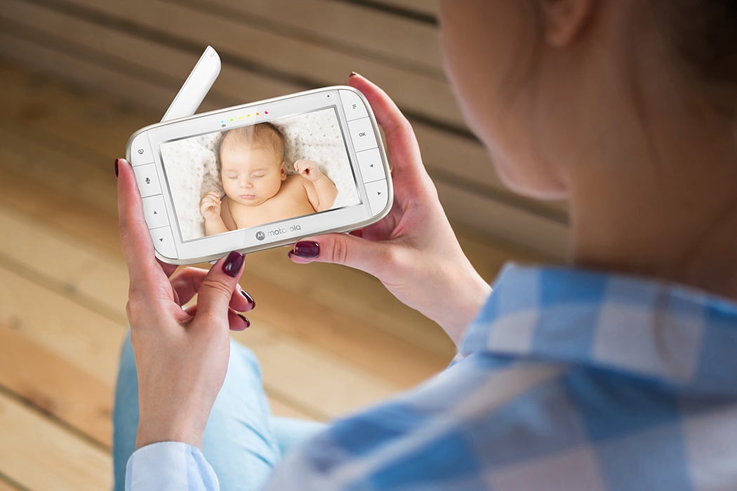 Motorola VM855 Connect HD Wi-Fi Video Baby Monitor with 5" Color Screen & Flex Mount|Two-Way Talk