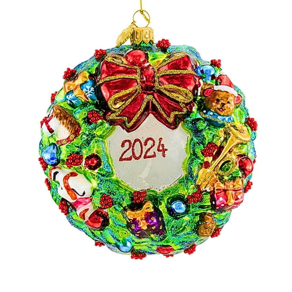 Huras Family 4.50In Wreath With Toys 2024, Glass, Christmas Ornament Dated Hf1006 2024