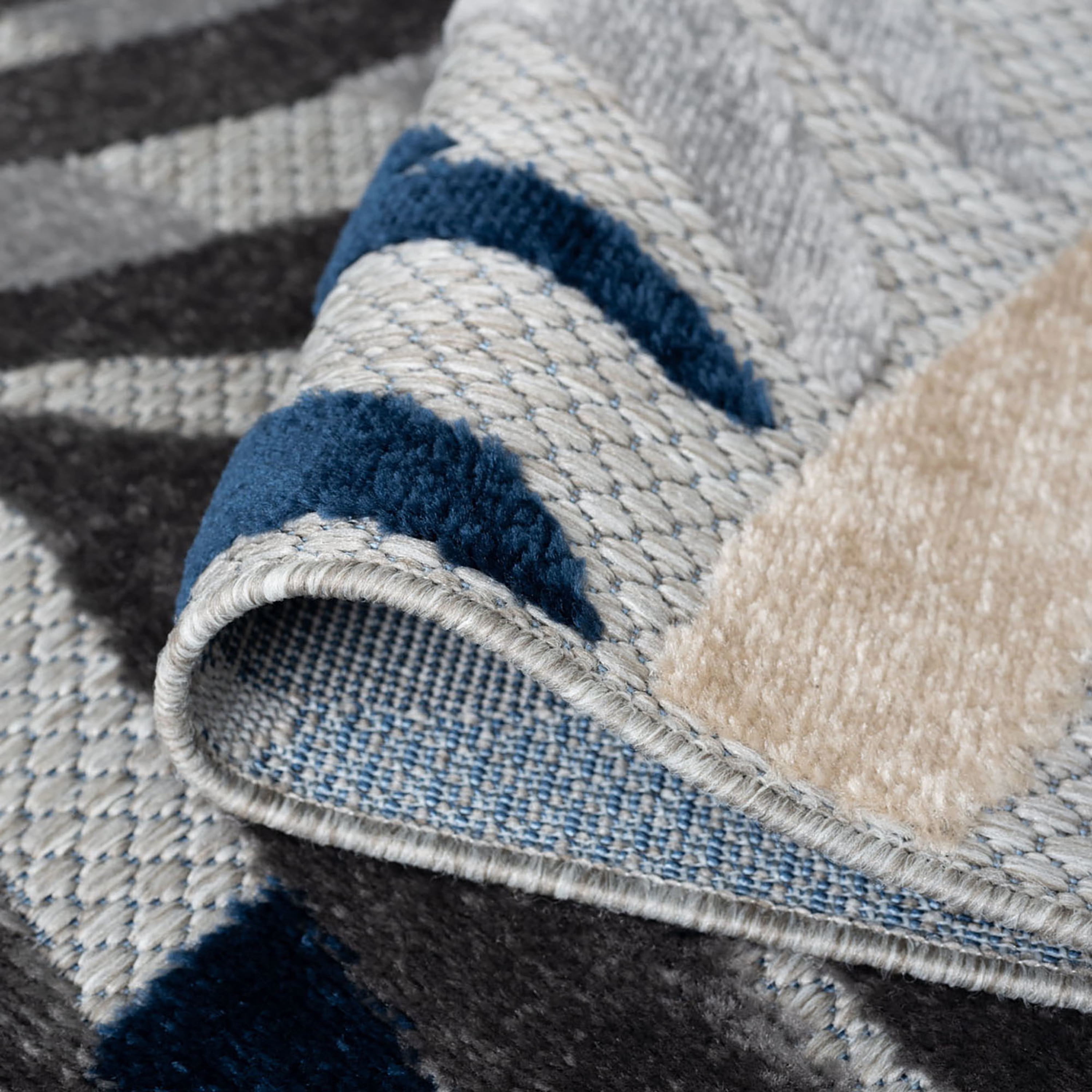 Oasis Modern Floral Blue and Cream Polypropylene Indoor Outdoor Area Rug, 5'x5' Round