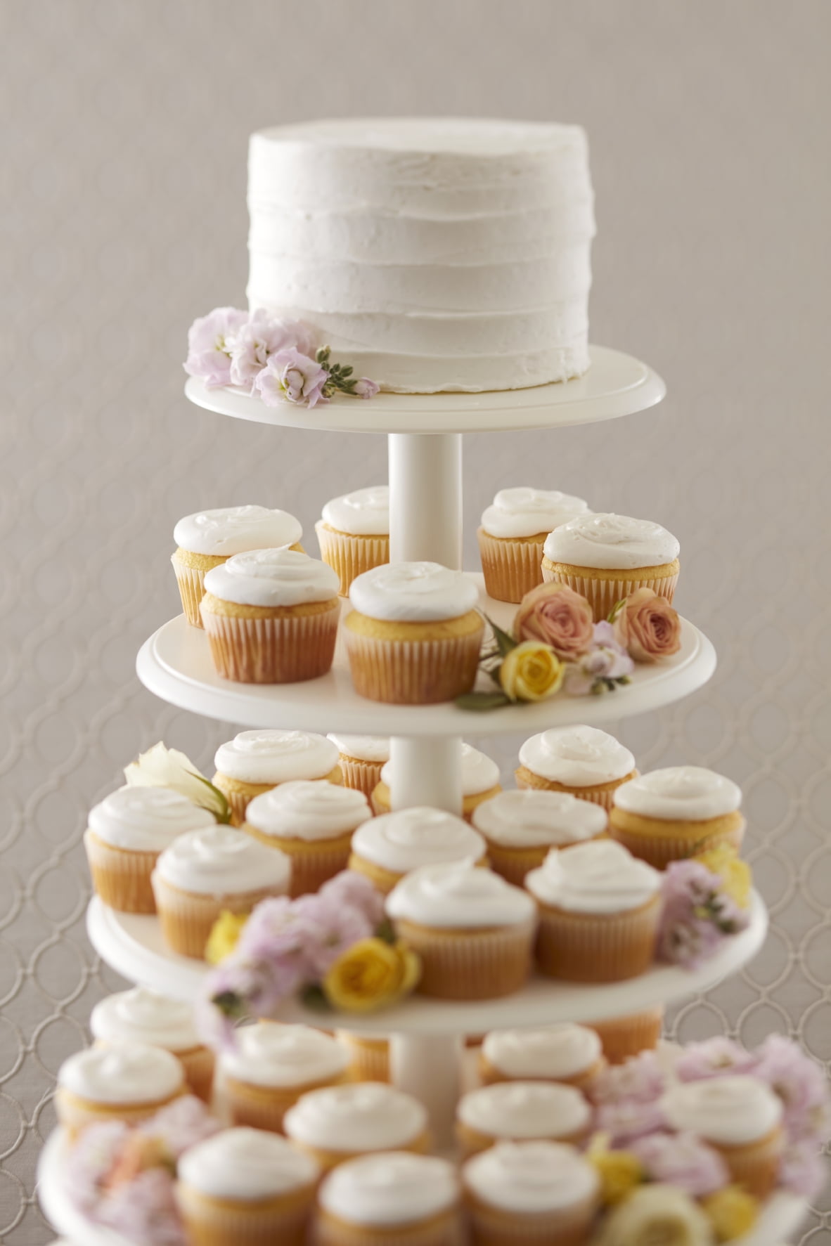 Towering tiers cake clearance stand