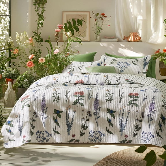 Floral White Quilt King - King Size Reversible Floral Quilt Bedding, Lightweight Bedspread, Soft Botanical Coverlet for All Seasons (106"x96")