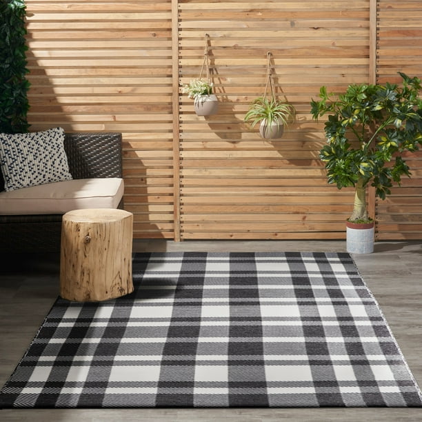 Better Homes and Gardens Buffalo Plaid and Stripe reversible outdoor