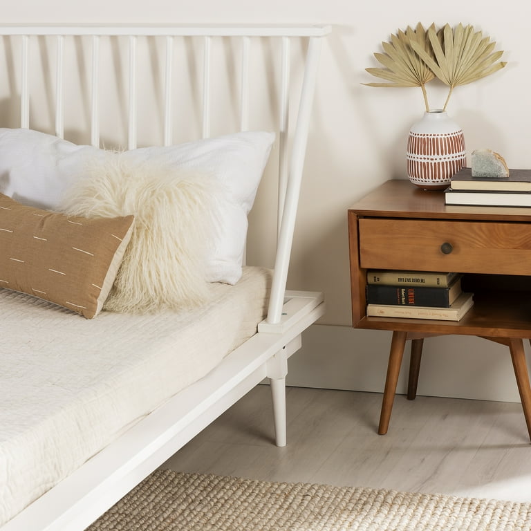 Dorinda spindle 2024 queen platform bed