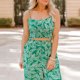 thumbnail image 5 of Conjunto de dos piezas con cintura alta elástica y blusa sin mangas fruncida para fiestas y uso informal, talla L, pantalón ancho con estampado floral verde, 5 of 8