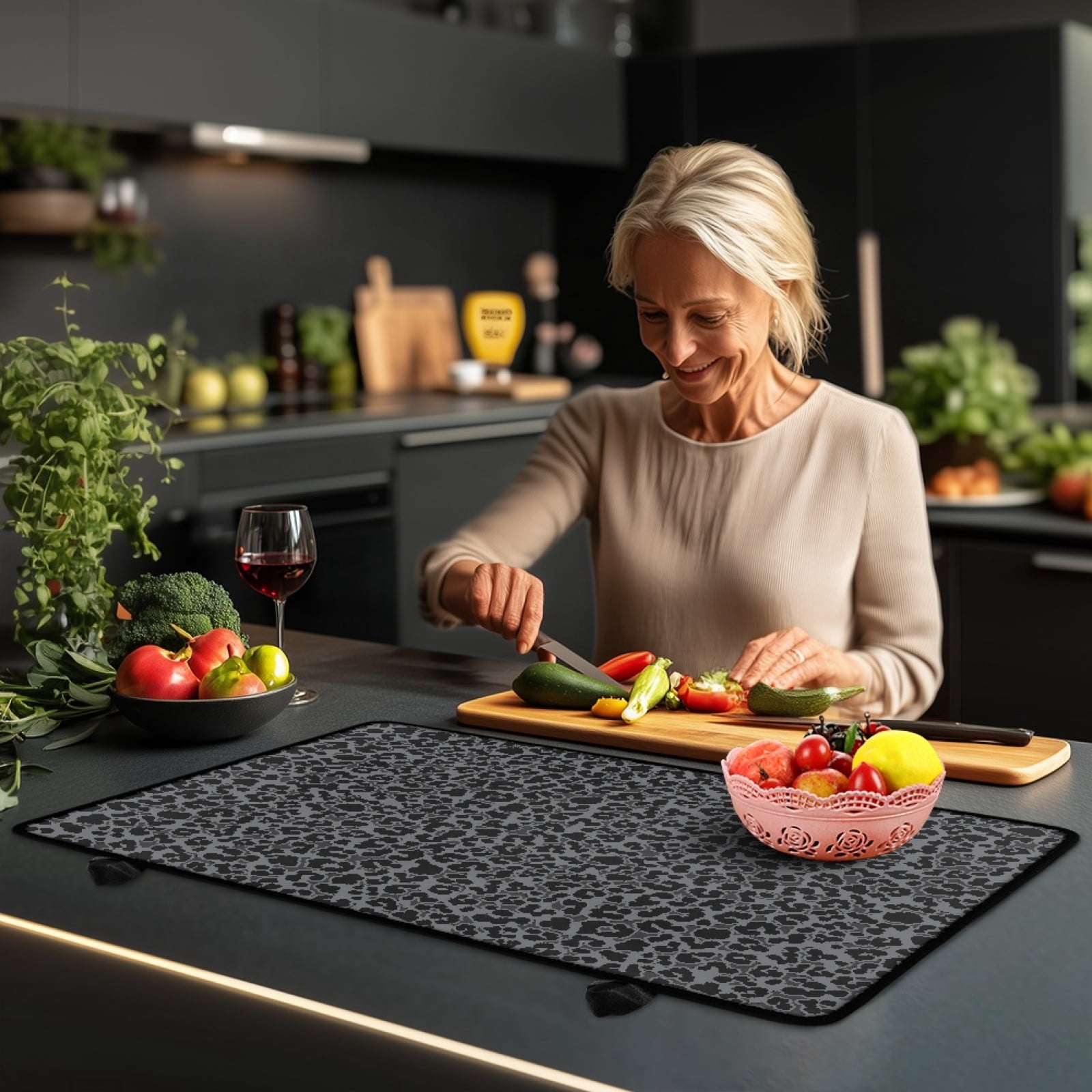 Xoenoiee Black Leopard Print Stove Cover for Electric Stove, Foldable Stove Top Cover for Glass Top, Heat Rubber Mat Cooktop Cover Top Protector, 29.18" x 20.96"