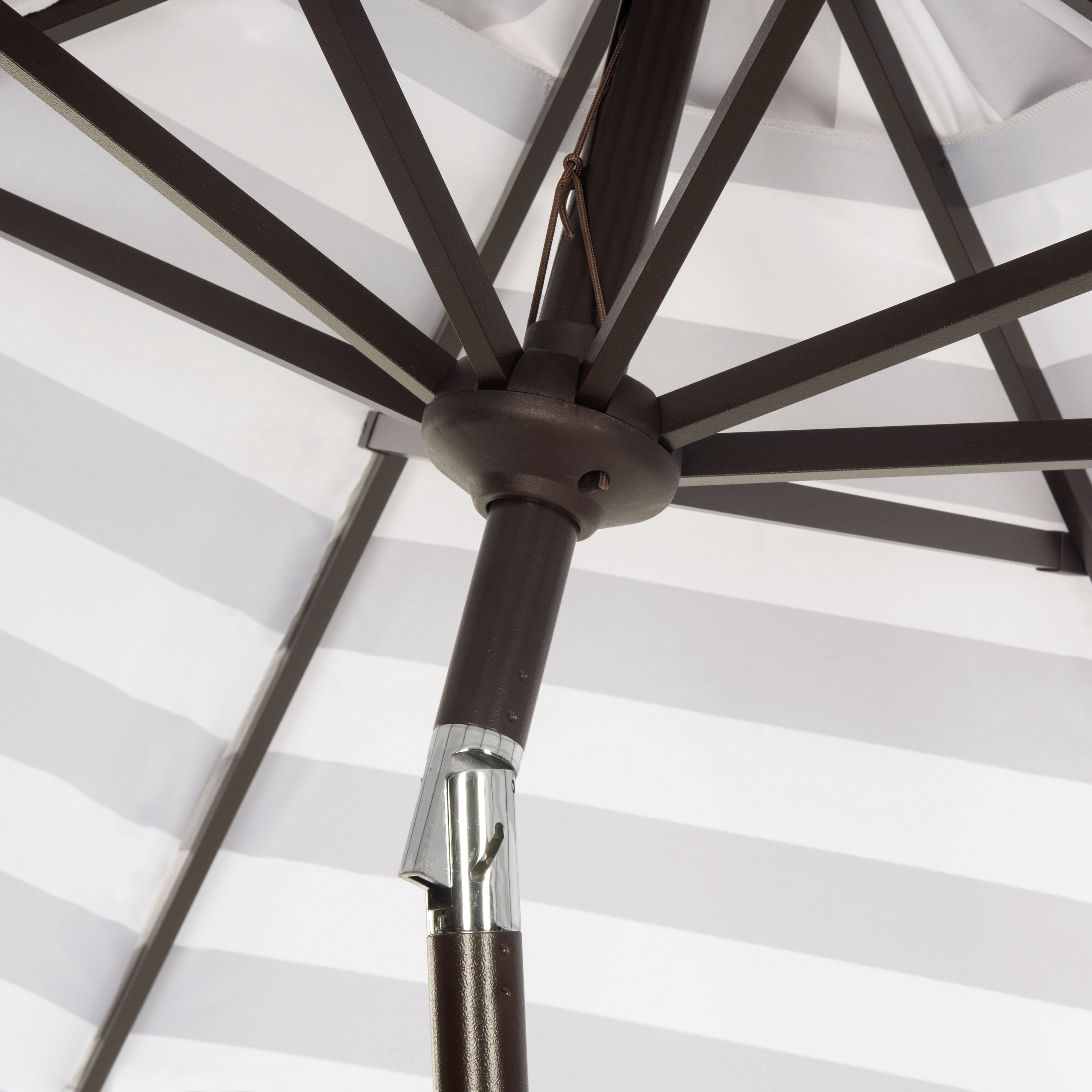 SAFAVIEH Outdoor Collection Iris Fashion Line 11-Foot Round Umbrella Grey/White
