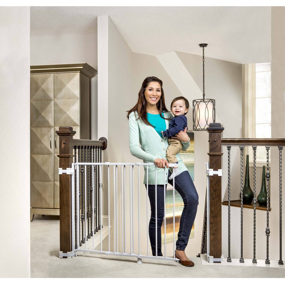 Regalo Top of Stairs Baby Gate, 26"42" for Banisters or Walls