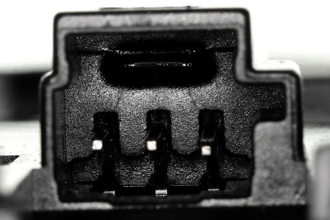VEMO V30-73-0204 Switch, window regulator
