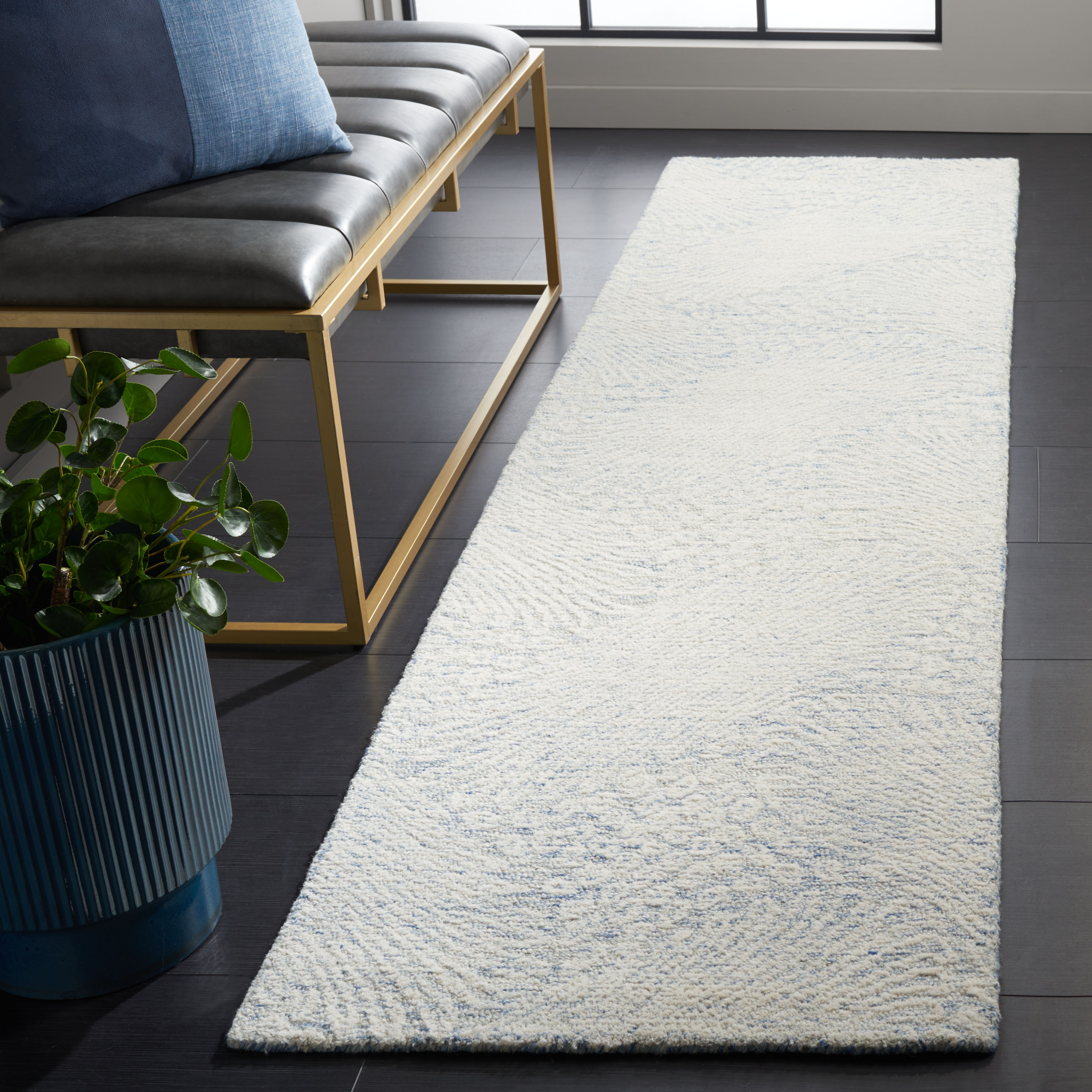 SAFAVIEH Ebony Abbott Floral Runner Rug, Blue/Ivory, 2'3" x 9'