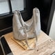 thumbnail image 4 of Bolso versátil de gran capacidad para mujer, nuevo bolso de hombro con cadena de ocio a la moda 2024, bolso de mensajero sencillo para viajeros, 4 of 5