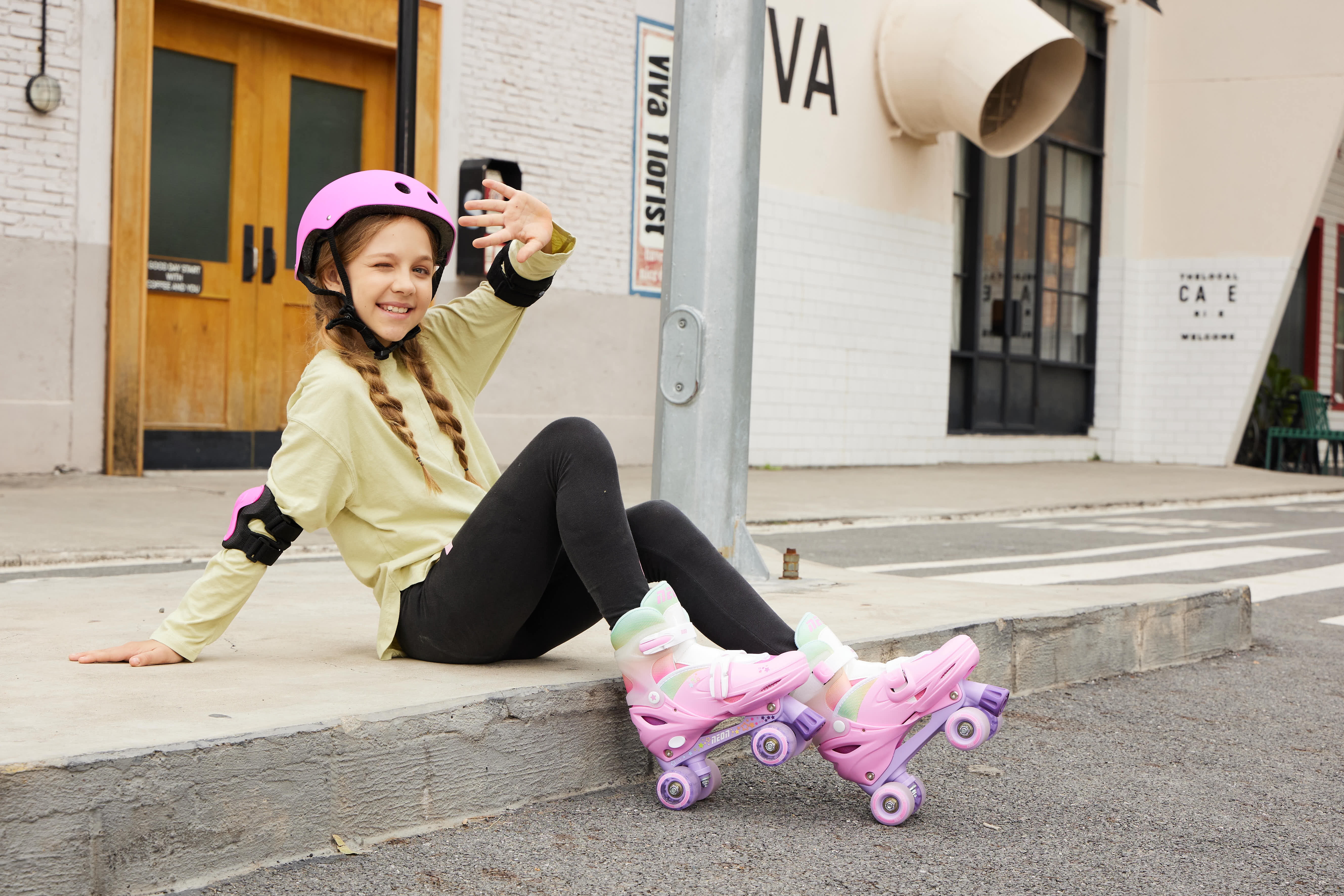 Yvolution Neon 2 in 1 Combo Skates with Light-up Wheels
