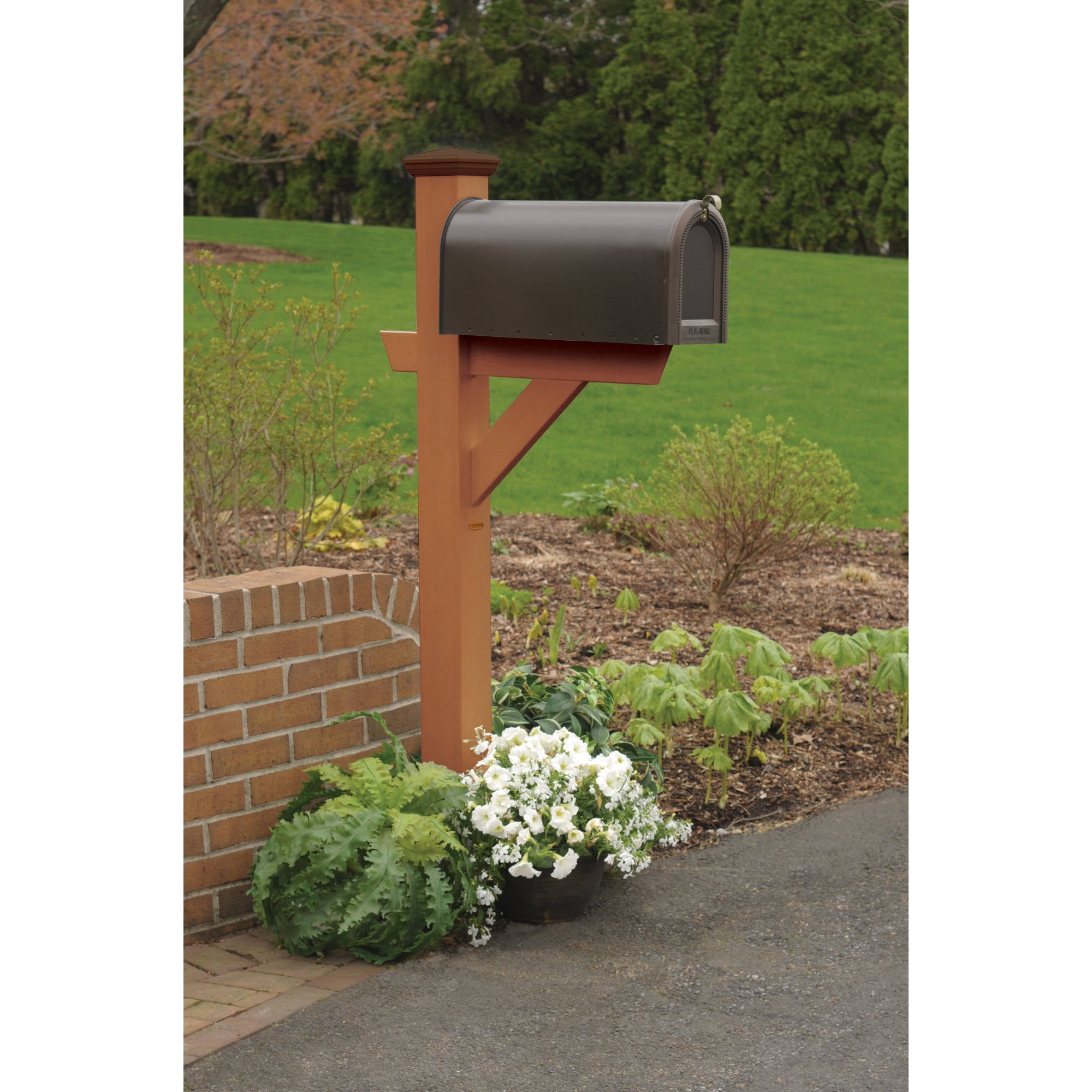 Highwood EcoFriendly Hazleton Mailbox Post