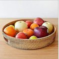 thumbnail image 4 of Bandeja tejida de jacinto de agua YONGSHENG redondo con asas color natural, 4 of 5
