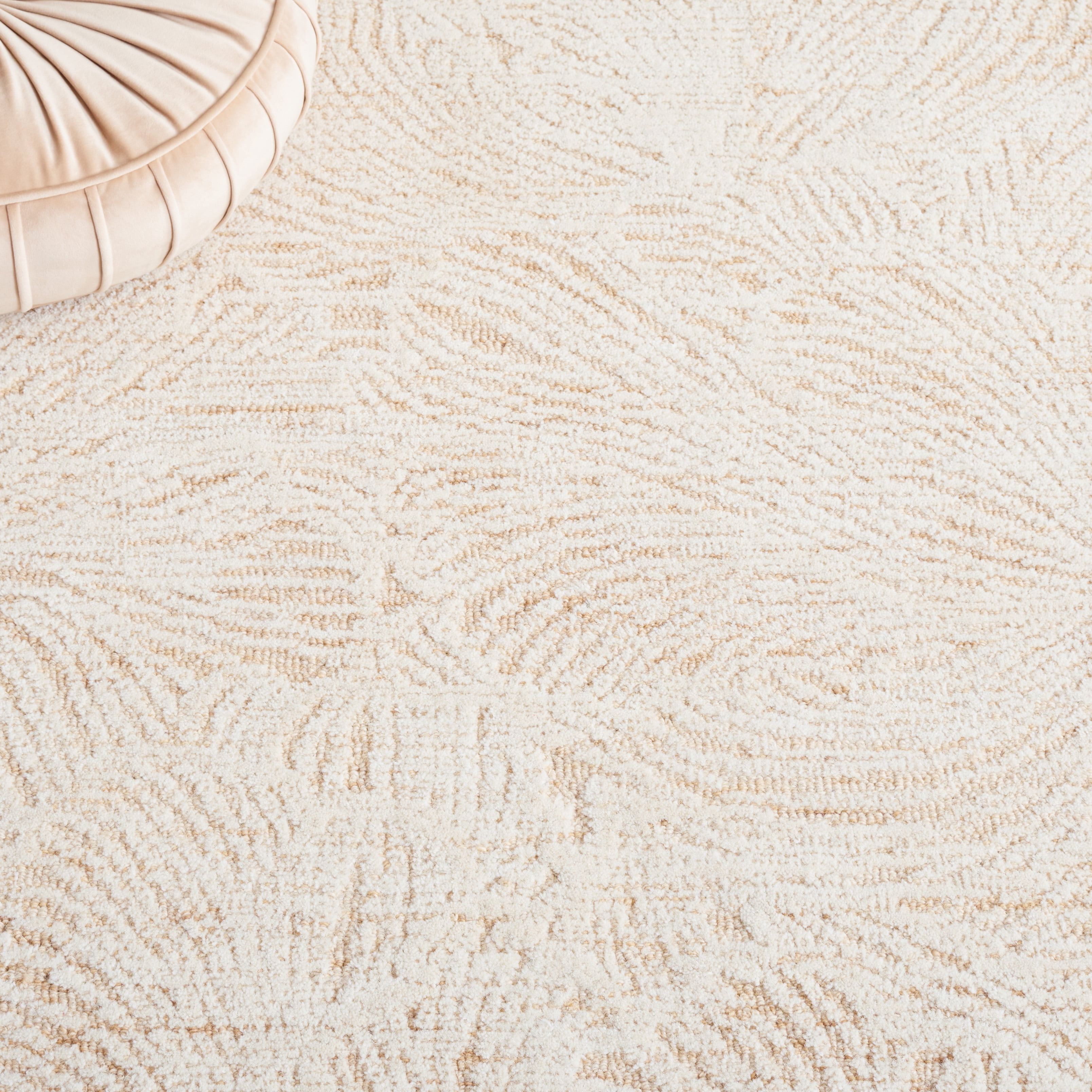 SAFAVIEH Ebony Aaliyah Floral Area Rug, Gold/Ivory, 5' x 8'